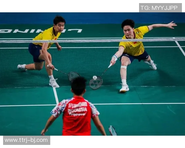 赛后分析:杭州羽毛球队与武汉羽毛球队的战术意识与表现对比 赛后分析:杭州羽毛球队与武汉羽毛球队的战术意识与表现对比