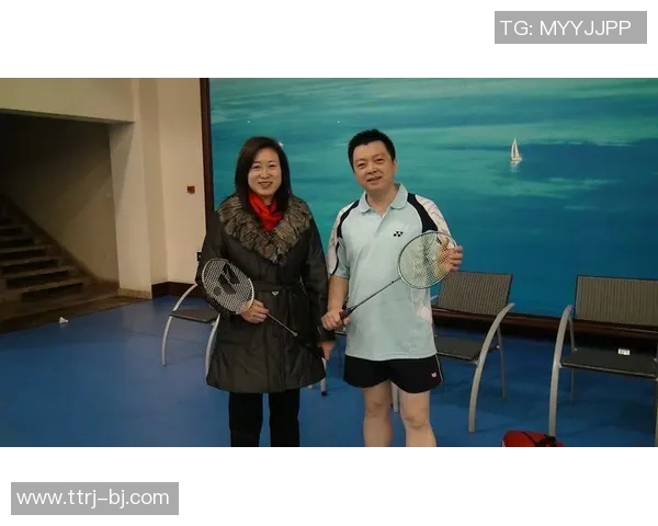 赛后复盘上海羽毛球队与成都羽毛球队技术对决的精彩分析与总结 赛后复盘上海羽毛球队与成都羽毛球队技术对决的精彩分析与总结