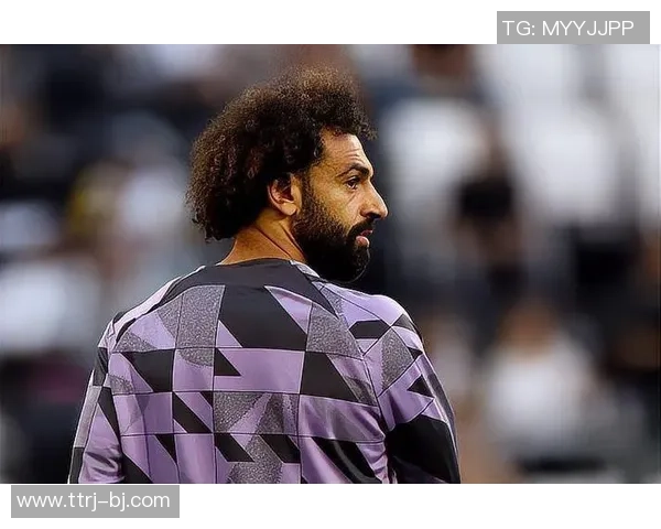 足球明星因伤接受脚部手术重返赛场的希望与挑战 足球明星因伤接受脚部手术重返赛场的希望与挑战