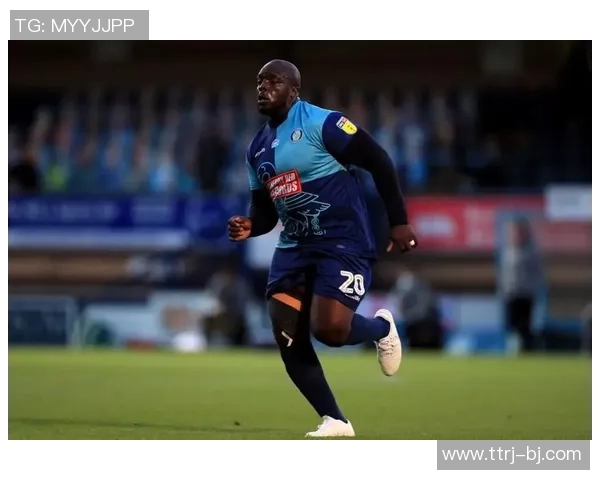 足球明星壮汉的真实身份揭秘及其辉煌职业生涯回顾 足球明星壮汉的真实身份揭秘及其辉煌职业生涯回顾