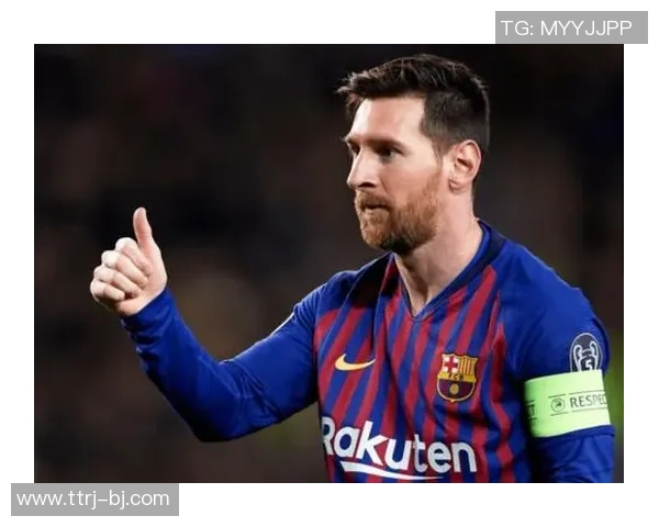 足球明星如何在比赛中巧妙佩戴头盔以保护头部安全