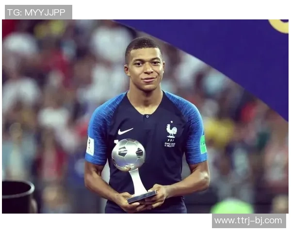 足球明星法国姆巴佩的辉煌历程与未来展望分析