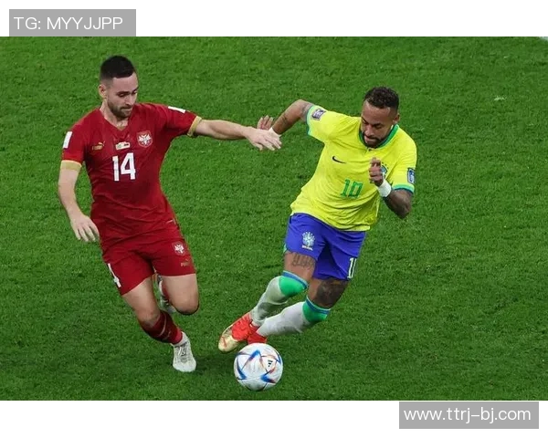 足球明星的特殊待遇与生活方式揭秘及其背后的原因分析